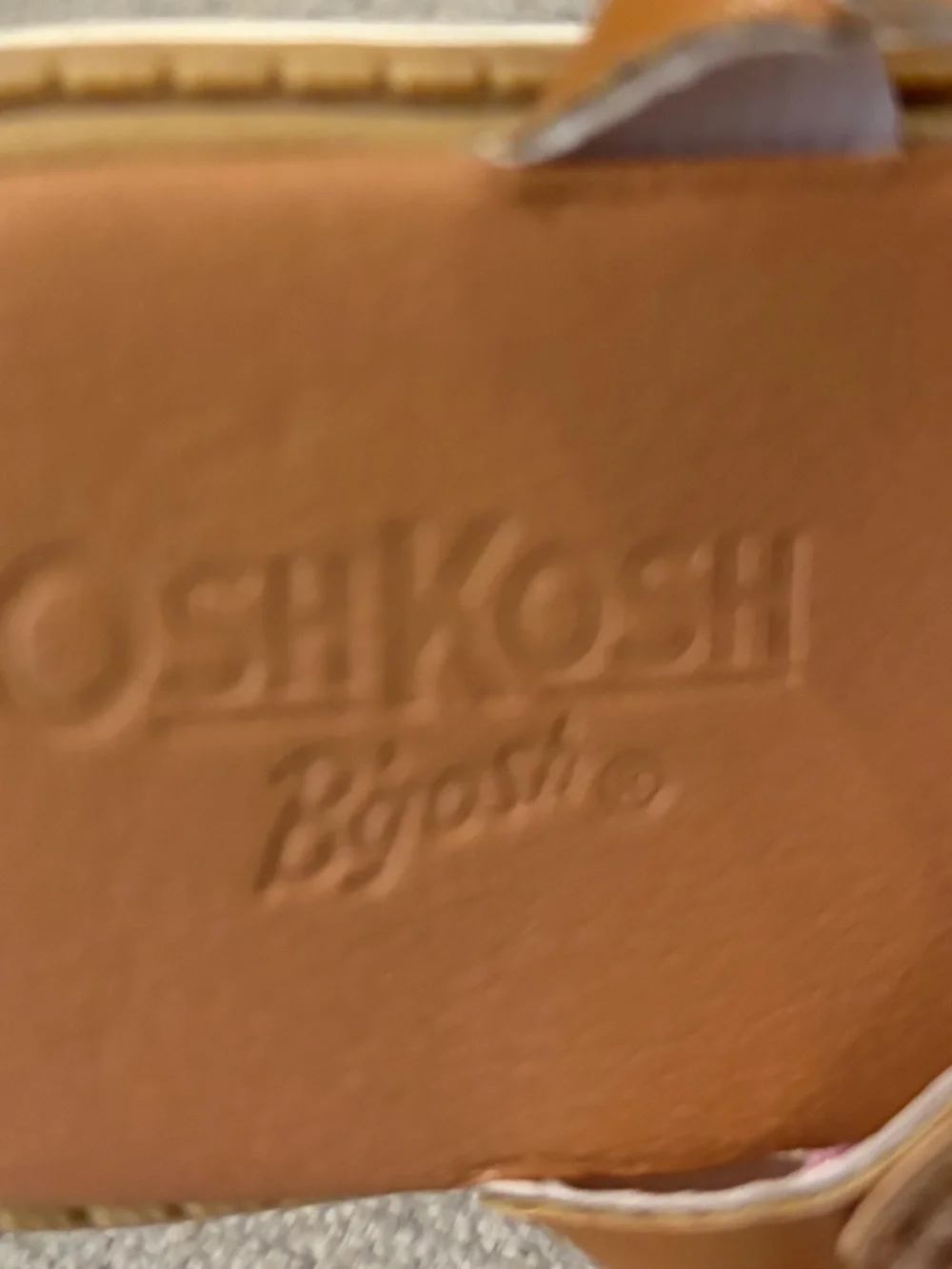 OshKosh B’gosh Leo Toddler Girls Wedge Sandals w/ velcro strap size 9